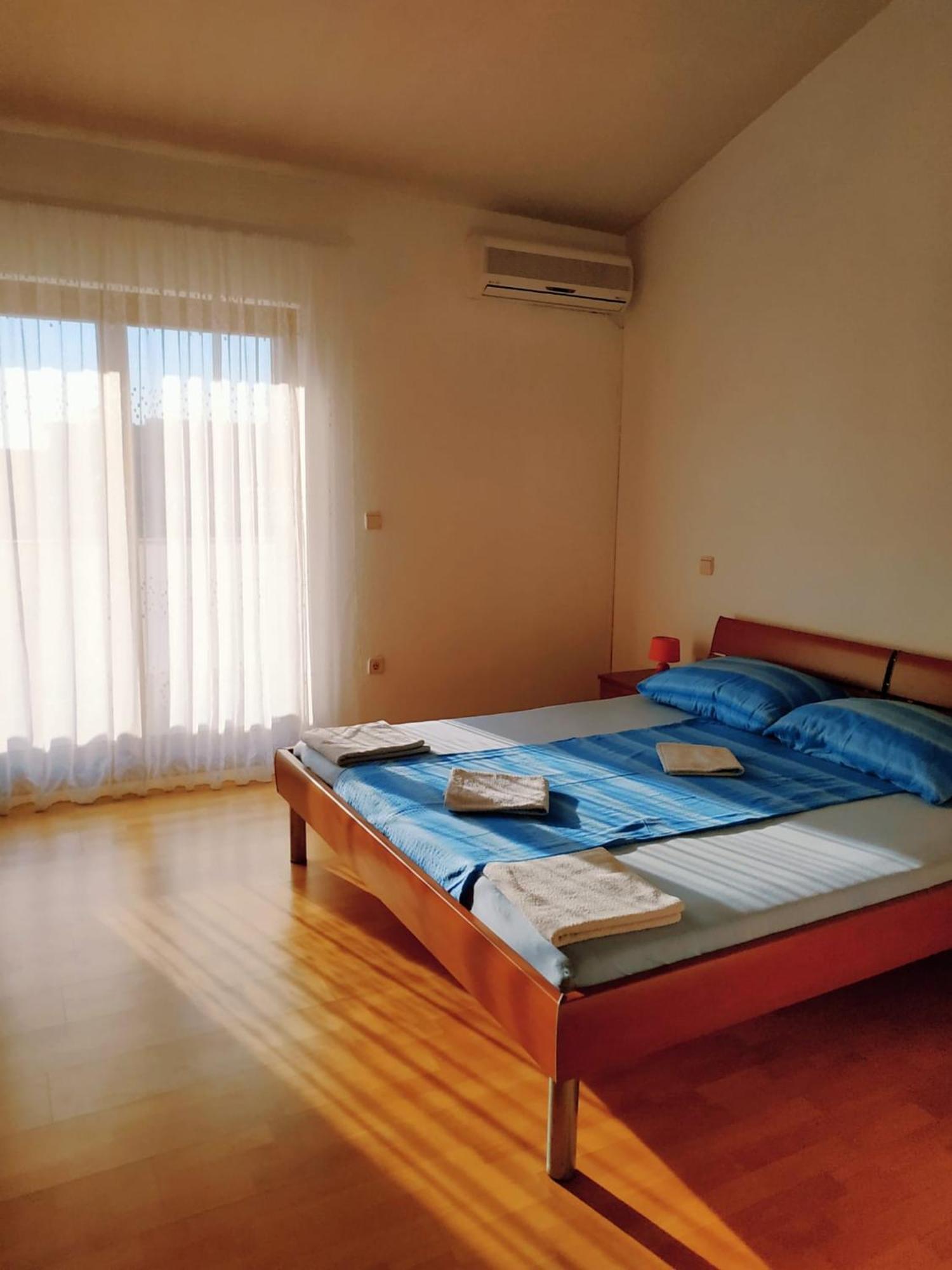 Apartma Palma 99